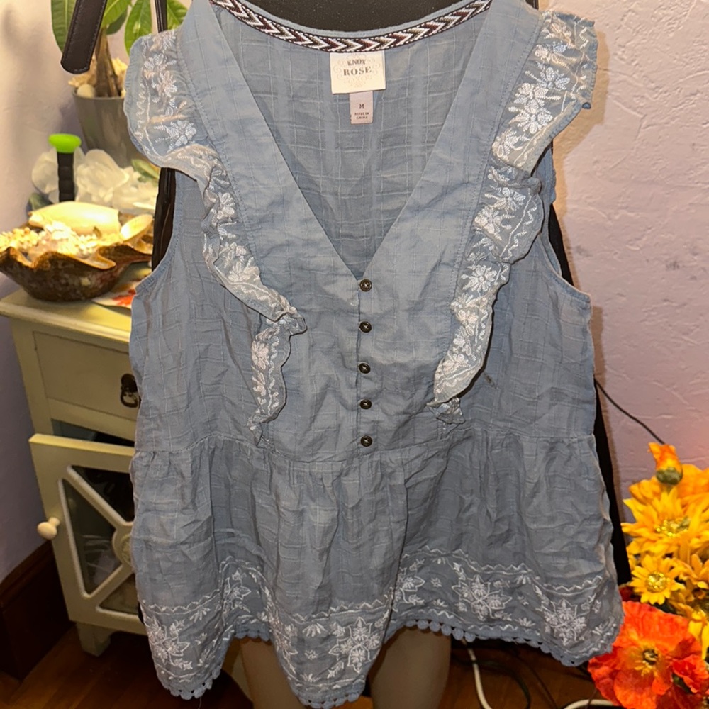 Knox Rose Women's Top V-Front Ruffles size Medium